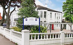 The Lawns Guest House